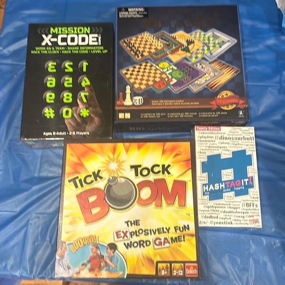 Board Game Bundle - Picture 1 of 9